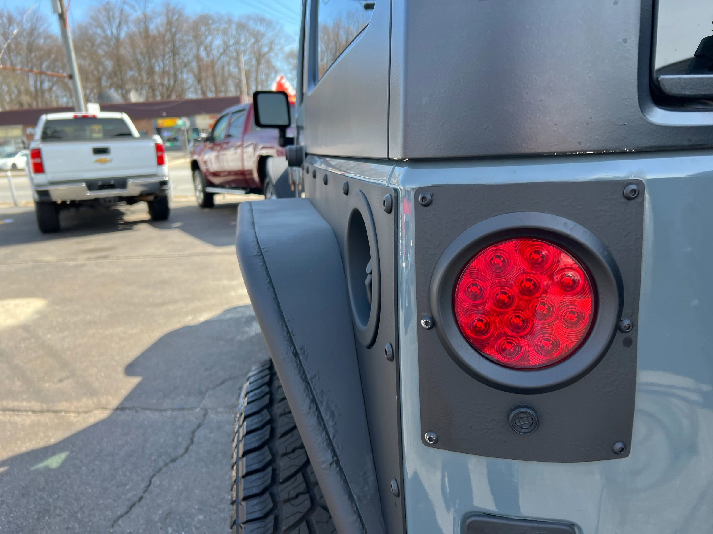 Used 2015 Jeep Wrangler Unlimited Rubicon w/ Dual Top Group AWD/4WD image 33
