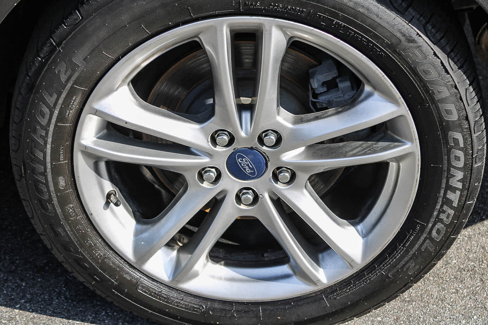 Used 2015 Ford Fusion Titanium FWD image 11