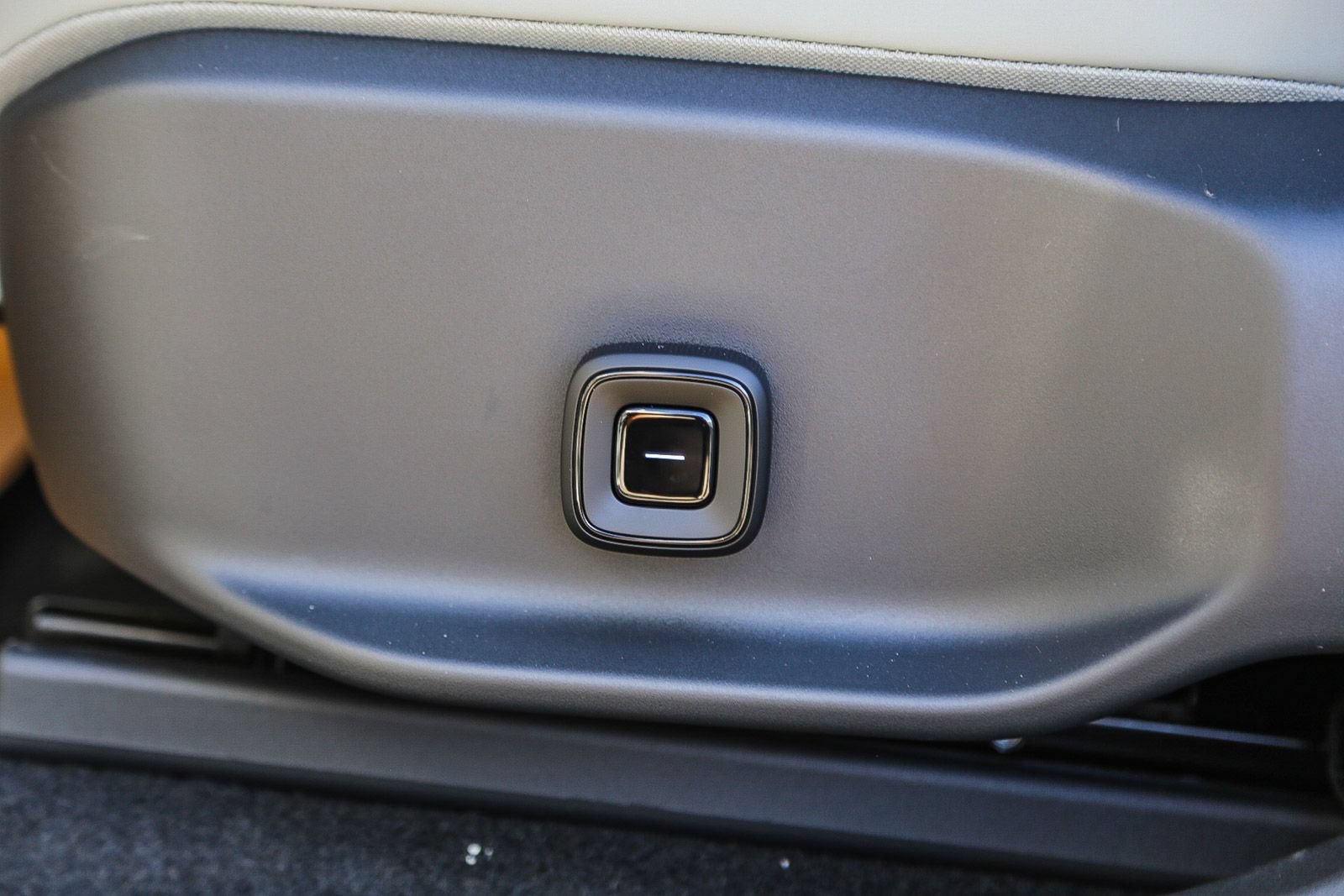 New 2026 Volvo EX30 Plus w/ Climate Package AWD/4WD image 21