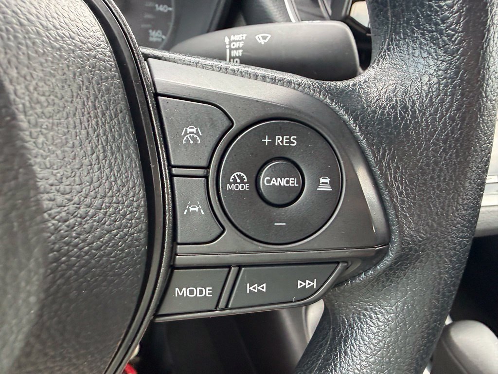 Used 2025 Toyota Corolla LE FWD image 20