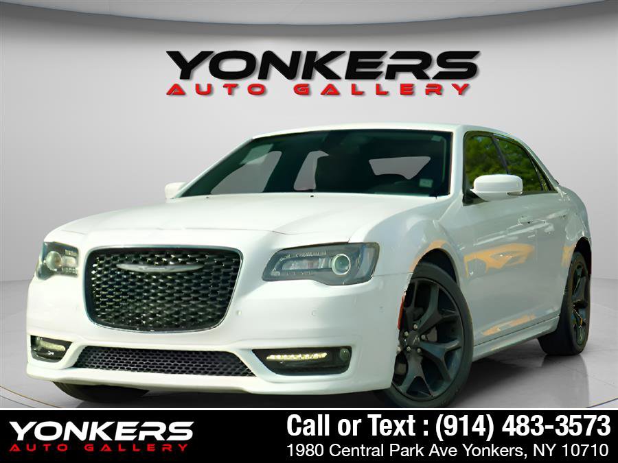 Used 2021 Chrysler 300 Touring L image 18