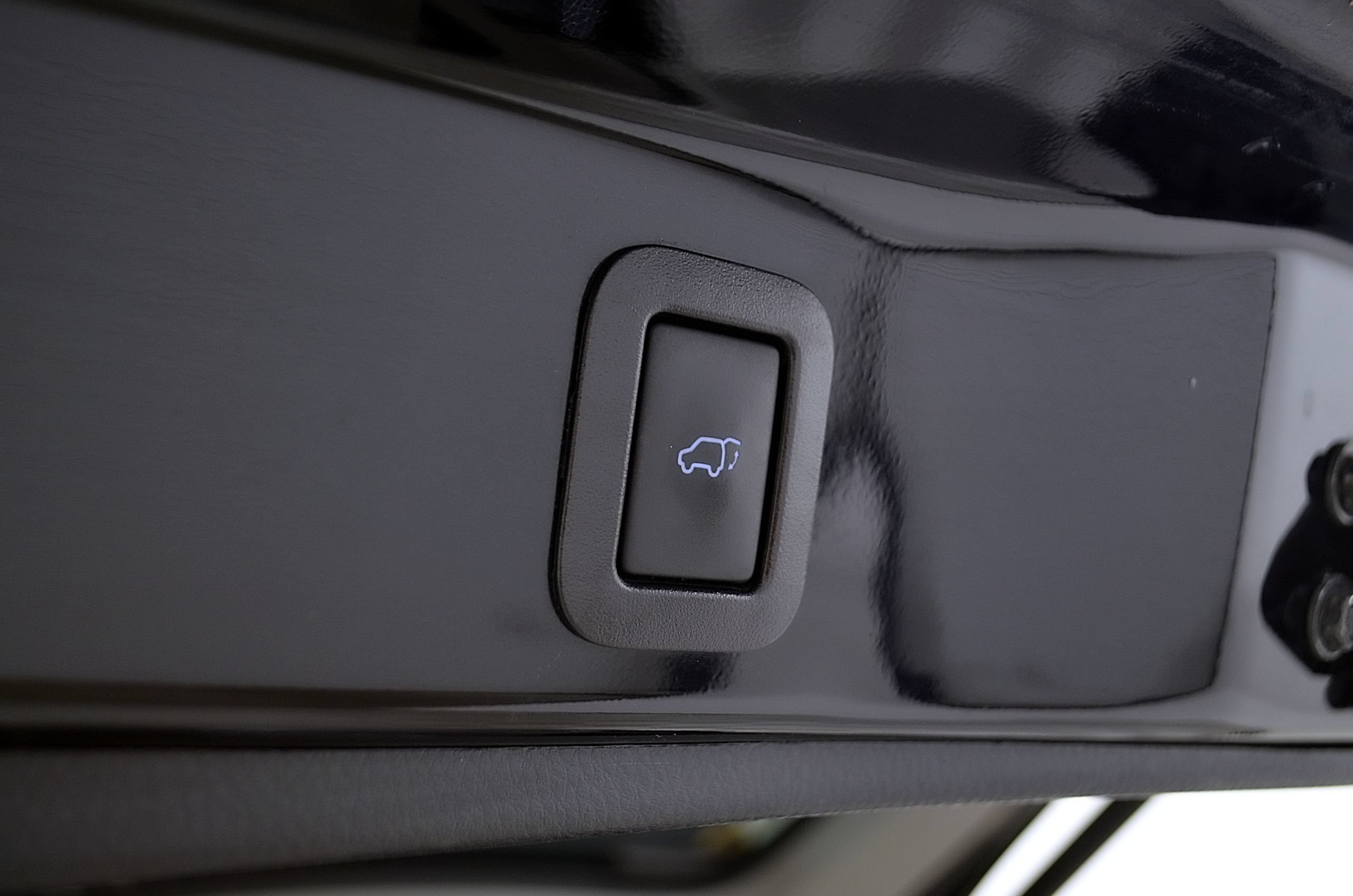 Used 2019 Toyota Highlander XLE AWD/4WD image 11