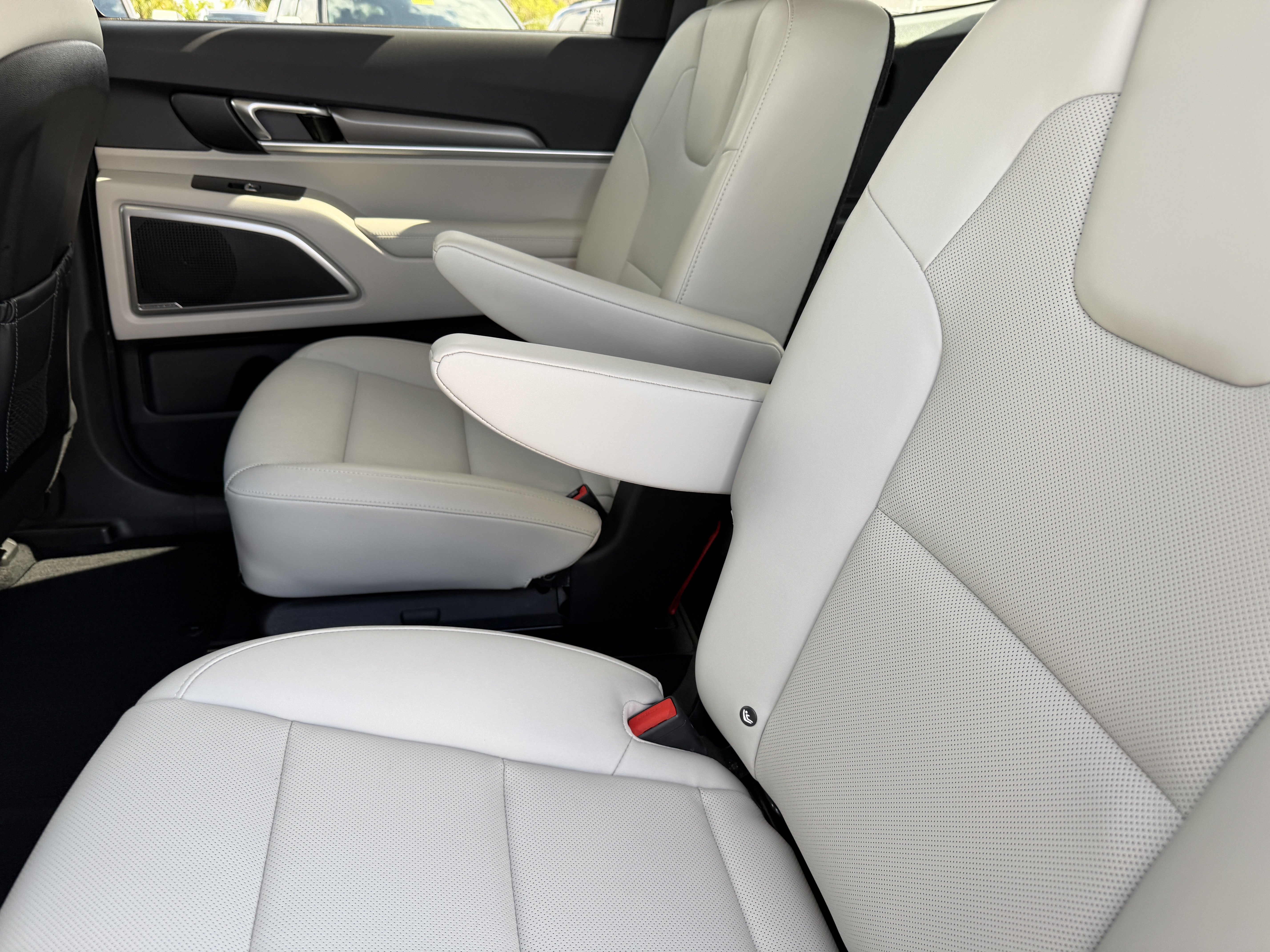 Used 2022 Kia Telluride S image 17