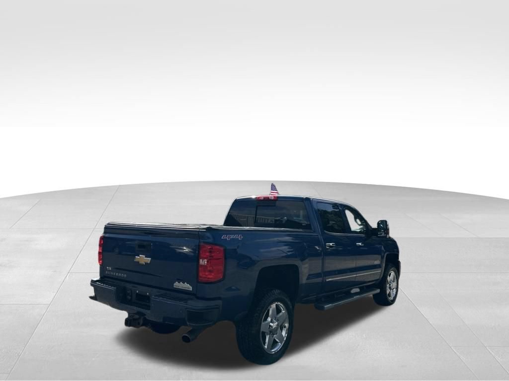 Used 2015 Chevrolet Silverado 2500 High Country w/ High Country Premium Package AWD/4WD image 5