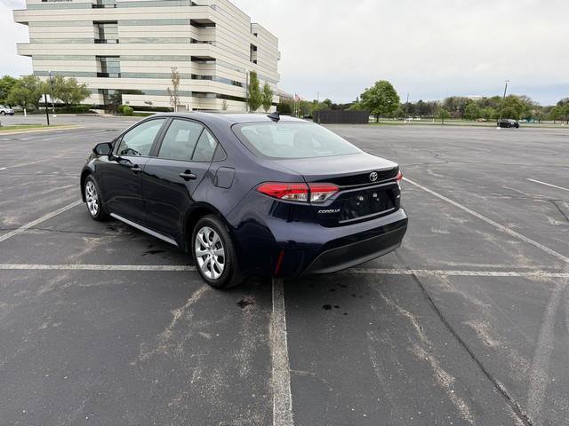 Used 2025 Toyota Corolla LE FWD image 5