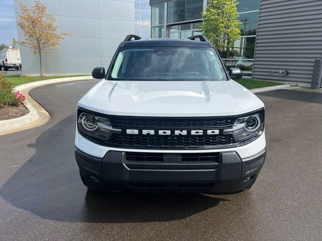 Used 2025 Ford Bronco Sport Outer Banks AWD/4WD image 2
