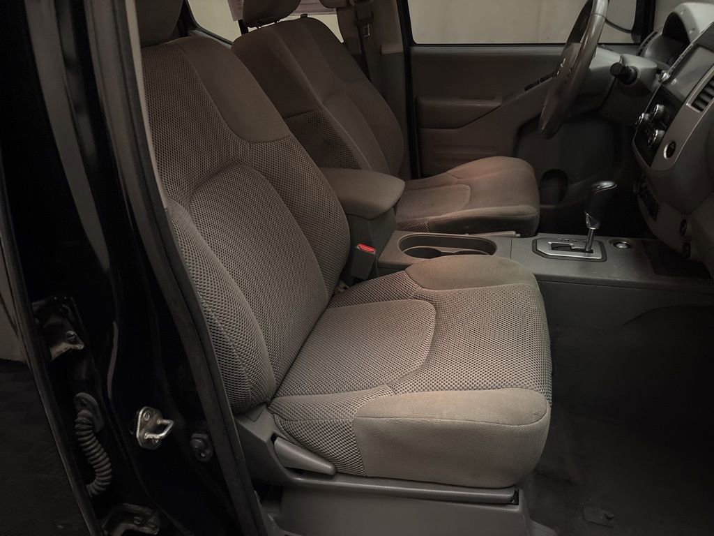 Used 2020 Nissan Frontier SV image 24