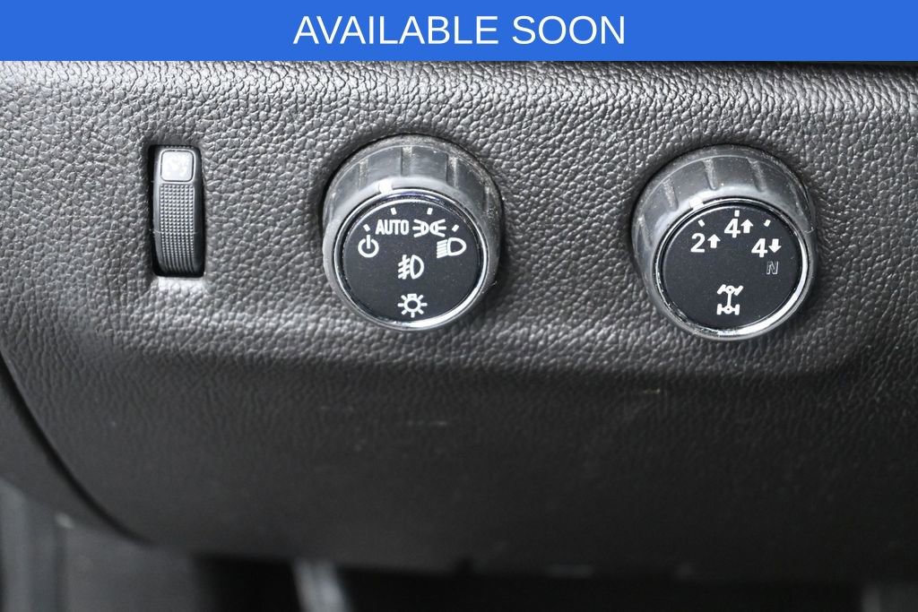 Used 2015 Chevrolet Colorado Z71 AWD/4WD image 16