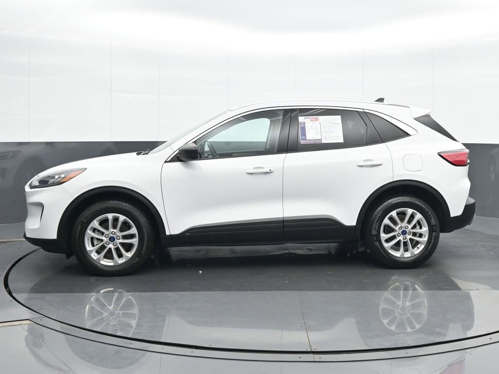 Used 2022 Ford Escape SE image 3