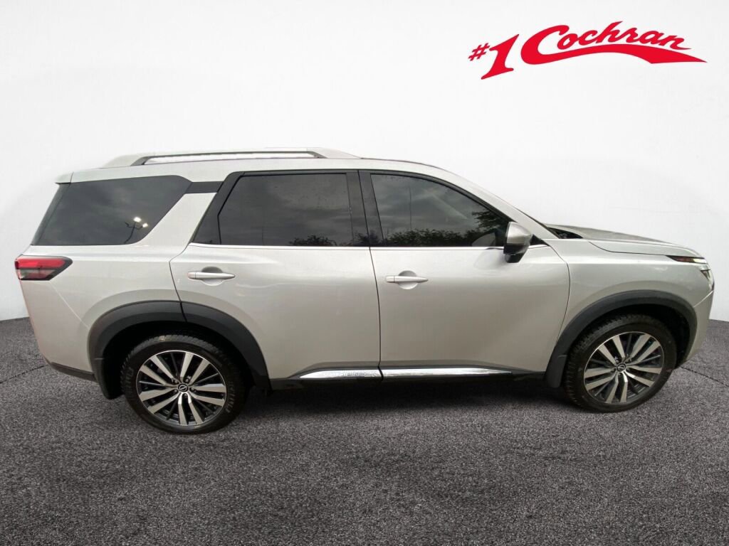 Used 2022 Nissan Pathfinder Platinum image 8