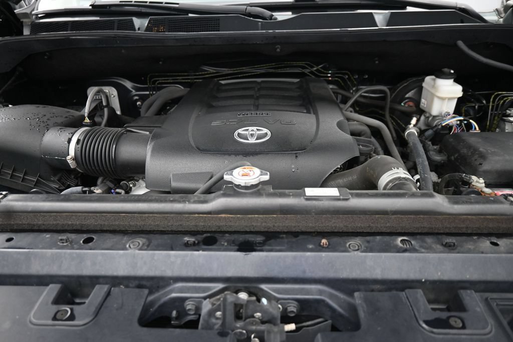 Used 2019 Toyota Tundra Limited w/ Limited Premium Package AWD/4WD image 19