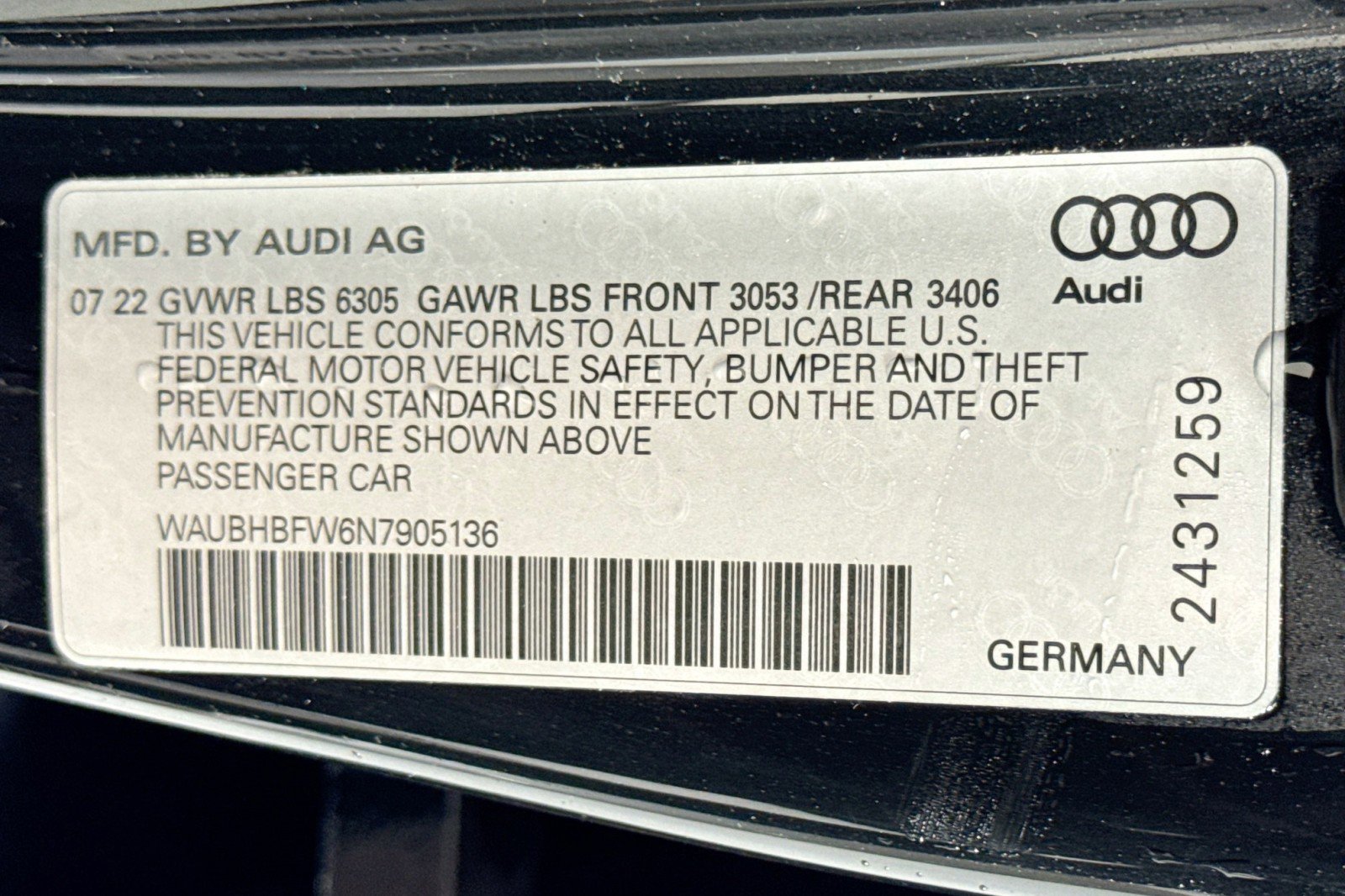 Used 2022 Audi RS e-tron GT w/ Carbon Performance Package image 28