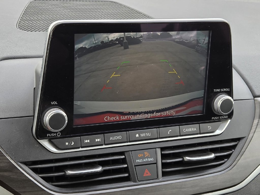 Used 2025 Nissan Altima 2.5 SV FWD image 30