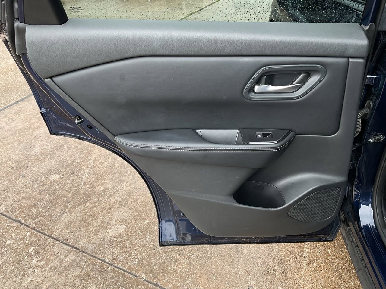 Used 2025 Nissan Rogue SV FWD image 18