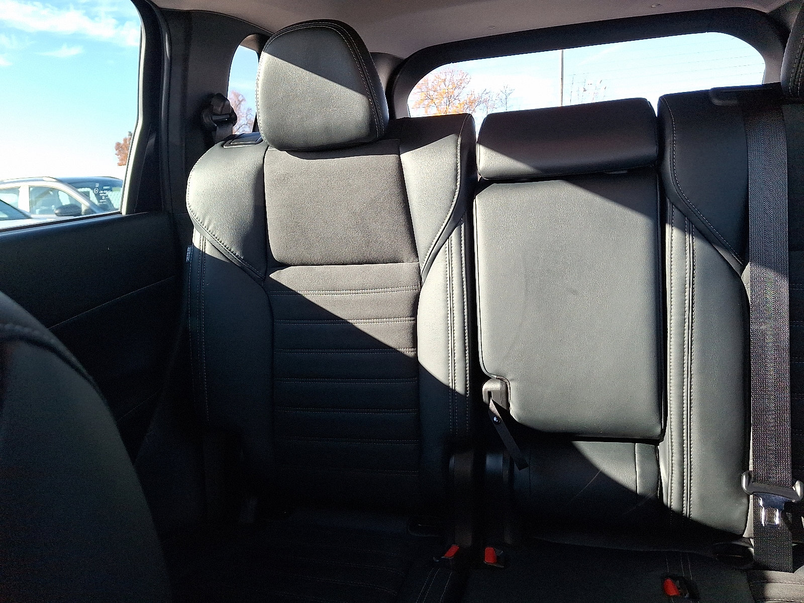 Used 2023 Mitsubishi Outlander SE image 14