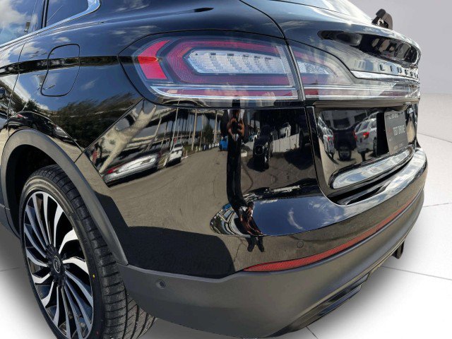 Used 2019 Lincoln Nautilus Black Label AWD/4WD image 16