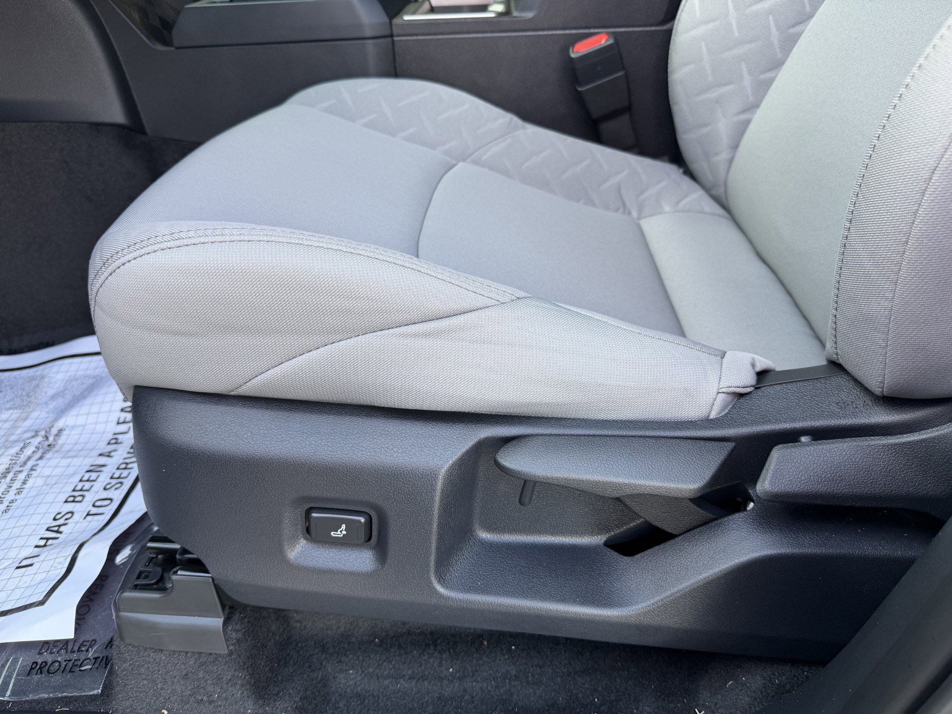 Used 2025 Toyota Tacoma SR5 image 18