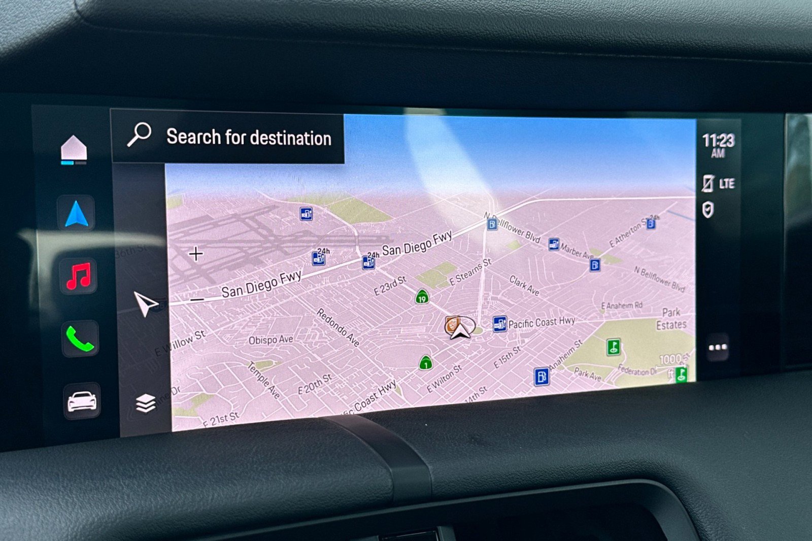 Used 2024 Porsche Taycan RWD image 18