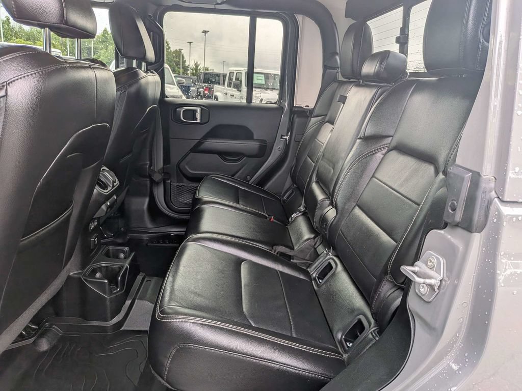 Used 2020 Jeep Gladiator Overland AWD/4WD image 13