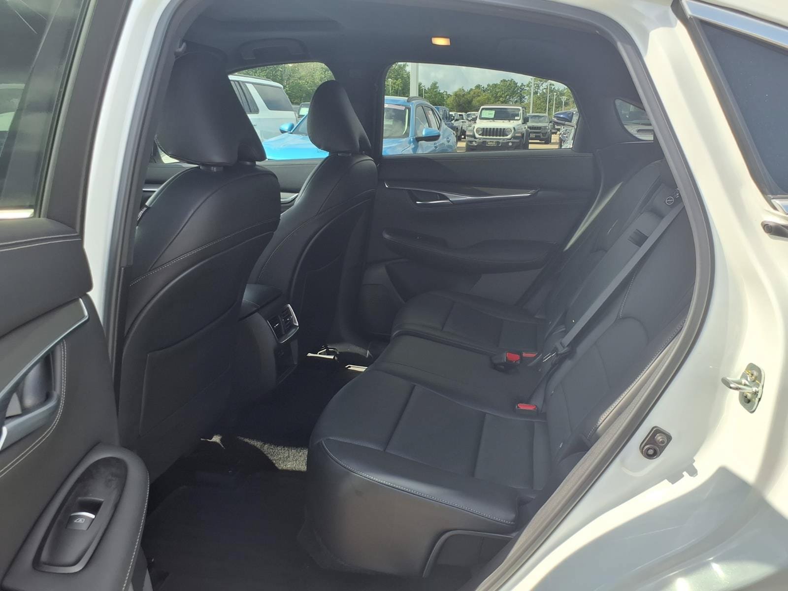 Used 2024 INFINITI QX55 Luxe w/ Cargo Package AWD/4WD image 11