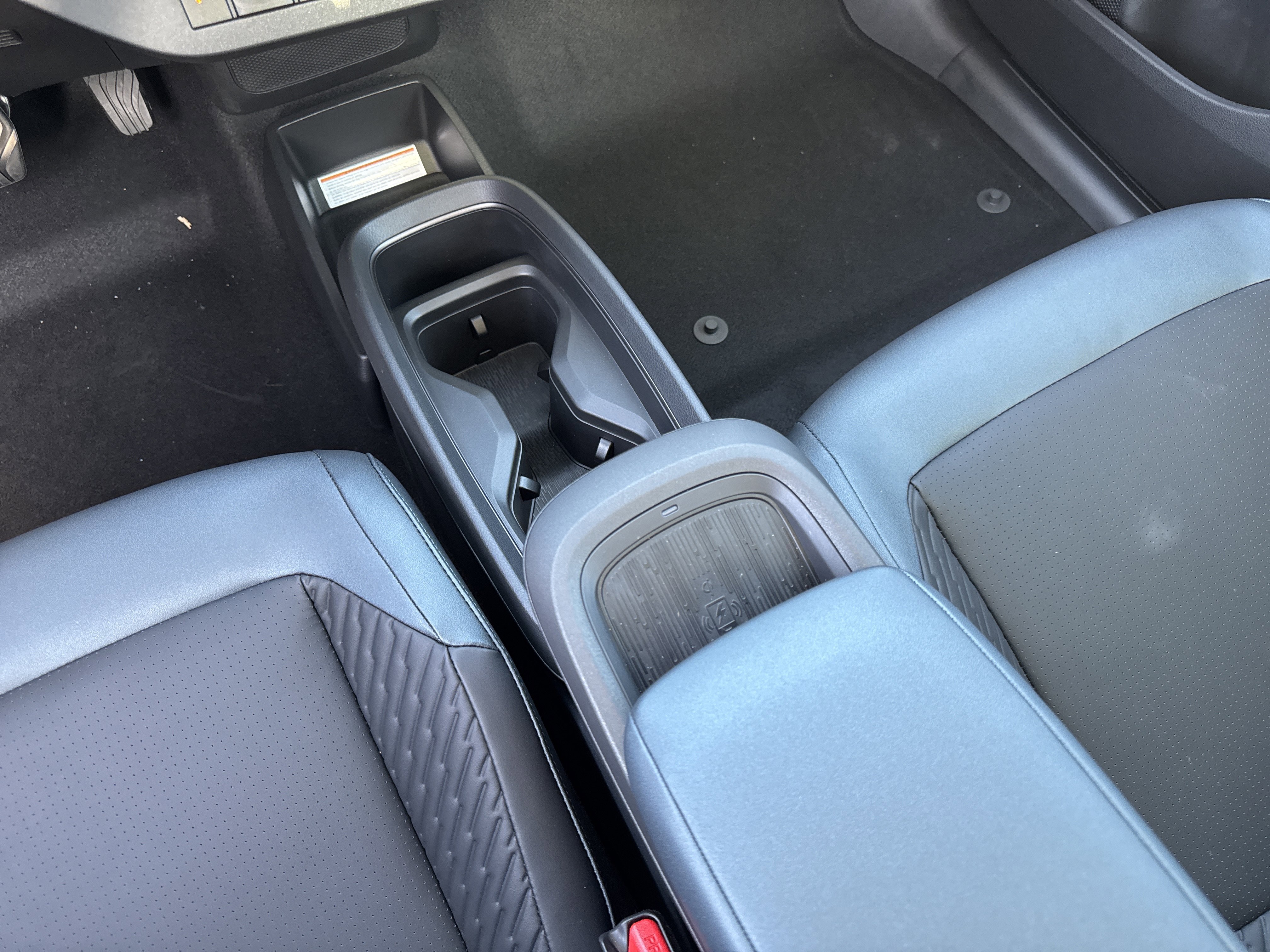 New 2026 Nissan Leaf Platinum+ w/ Cargo Package (Platinum+) FWD image 16