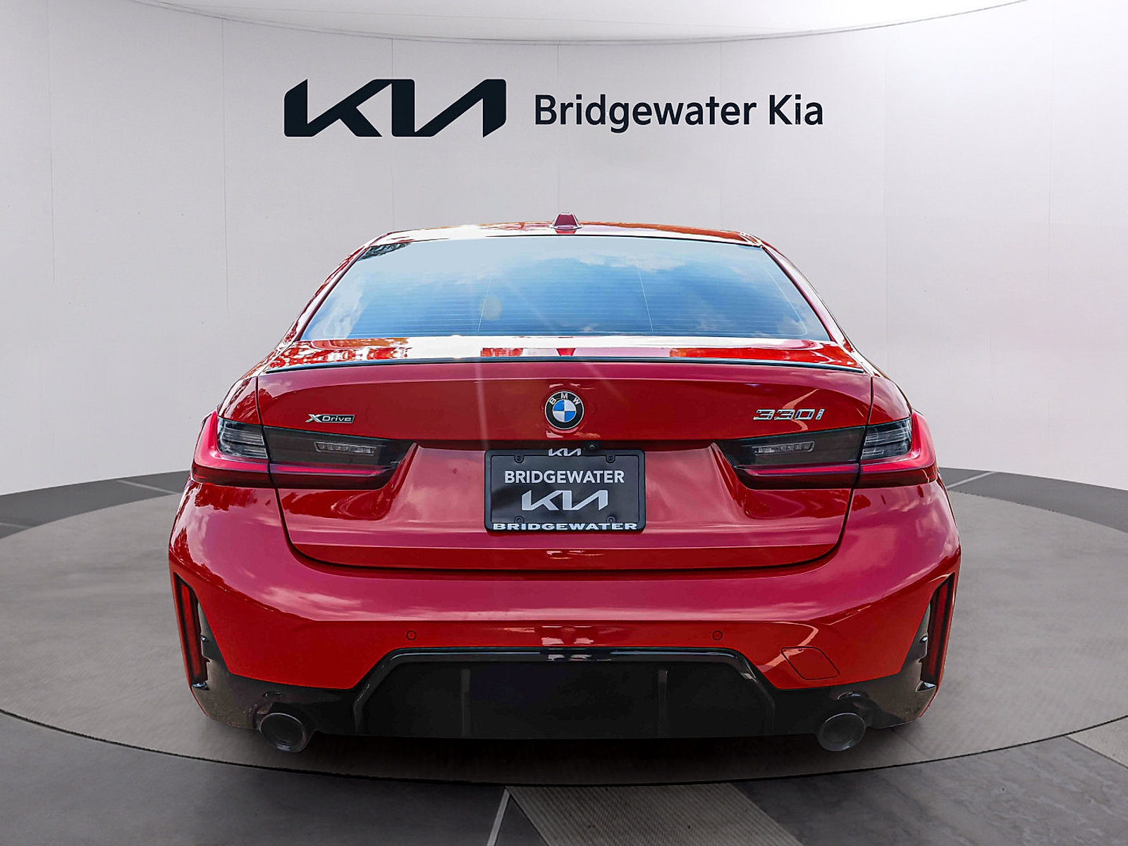 Used 2024 BMW 330i xDrive Sedan w/ M Sport Package AWD/4WD image 5