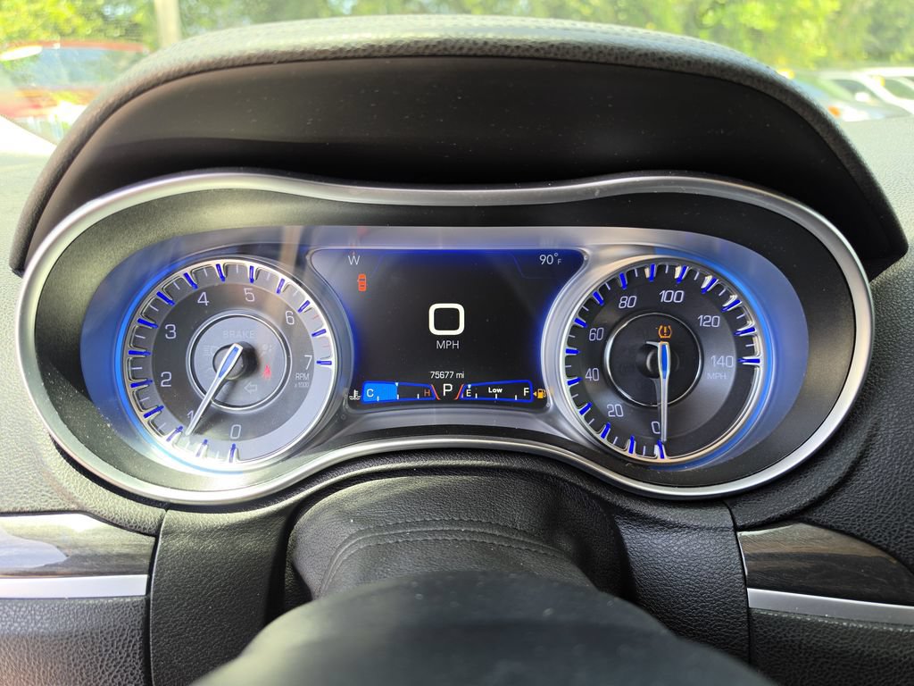 Certified 2019 Chrysler 300 Touring w/ Chrome Appearance Package RWD image 28