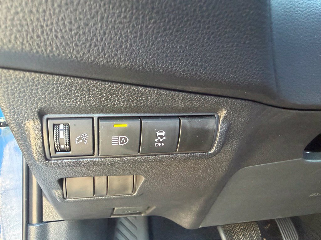 Used 2026 Toyota Corolla Cross XLE AWD/4WD image 13