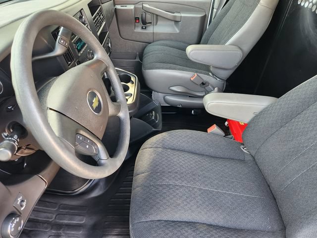 Used 2025 Chevrolet Express 2500 w/ Driver Convenience Package RWD image 4