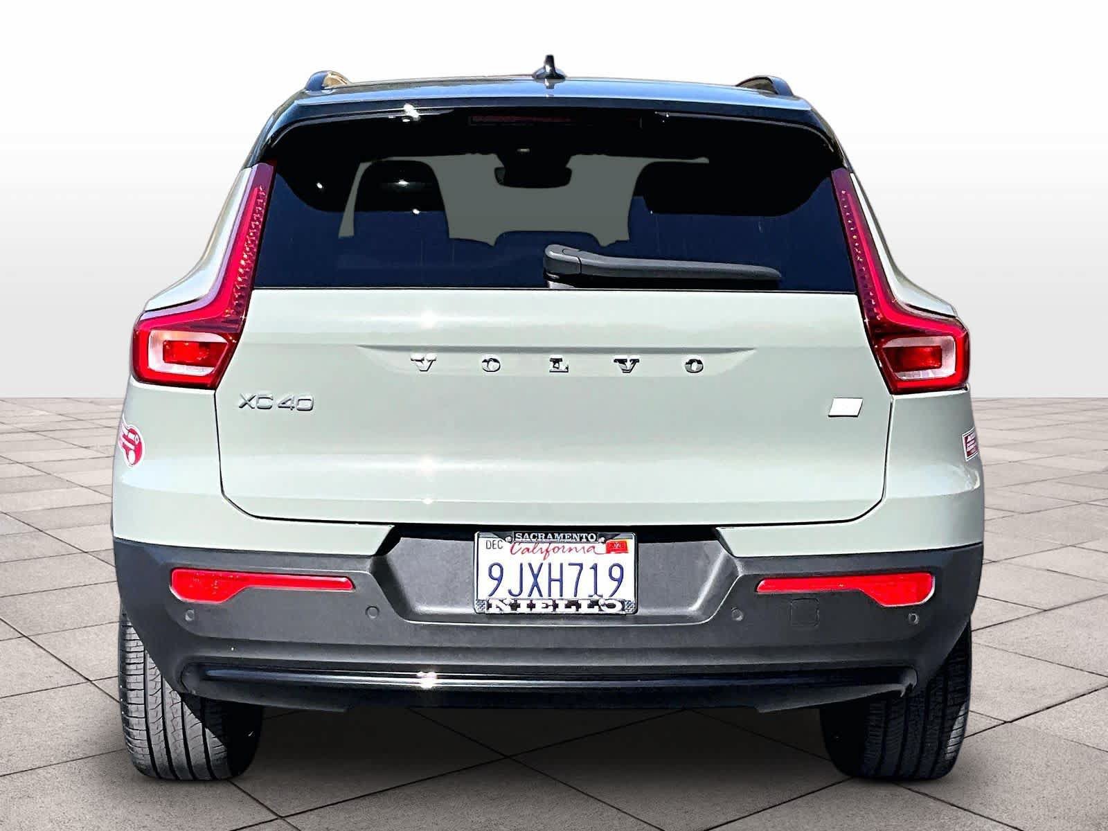 Used 2024 Volvo XC40 Recharge Ultimate w/ Protection Package Premier AWD/4WD image 8