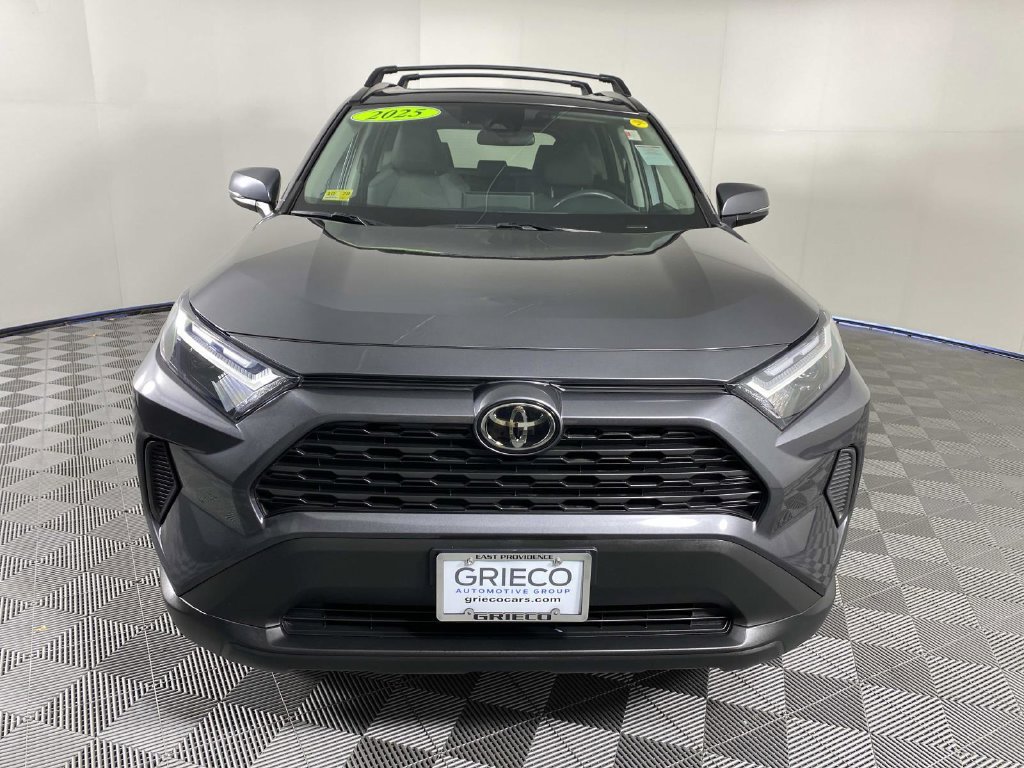 Used 2025 Toyota RAV4 XLE w/ Convenience Package AWD/4WD image 3