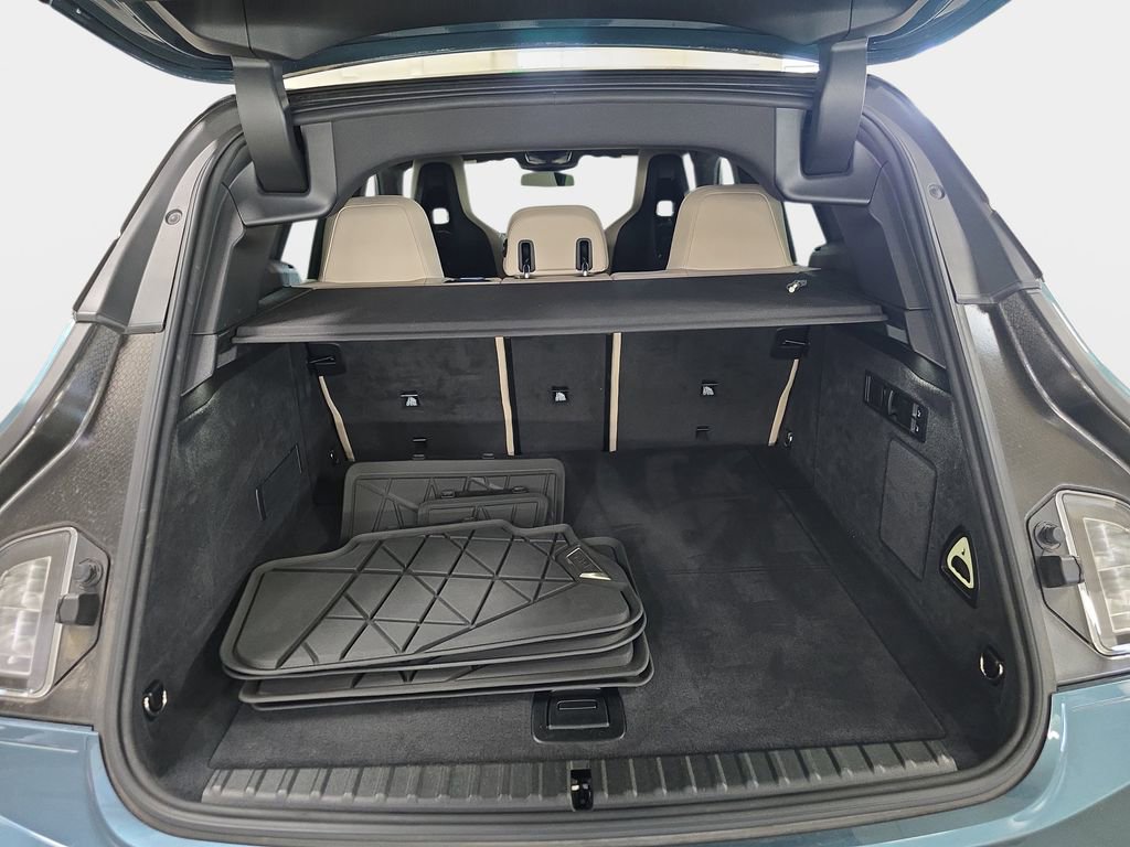 Used 2024 BMW iX xDrive50 image 30
