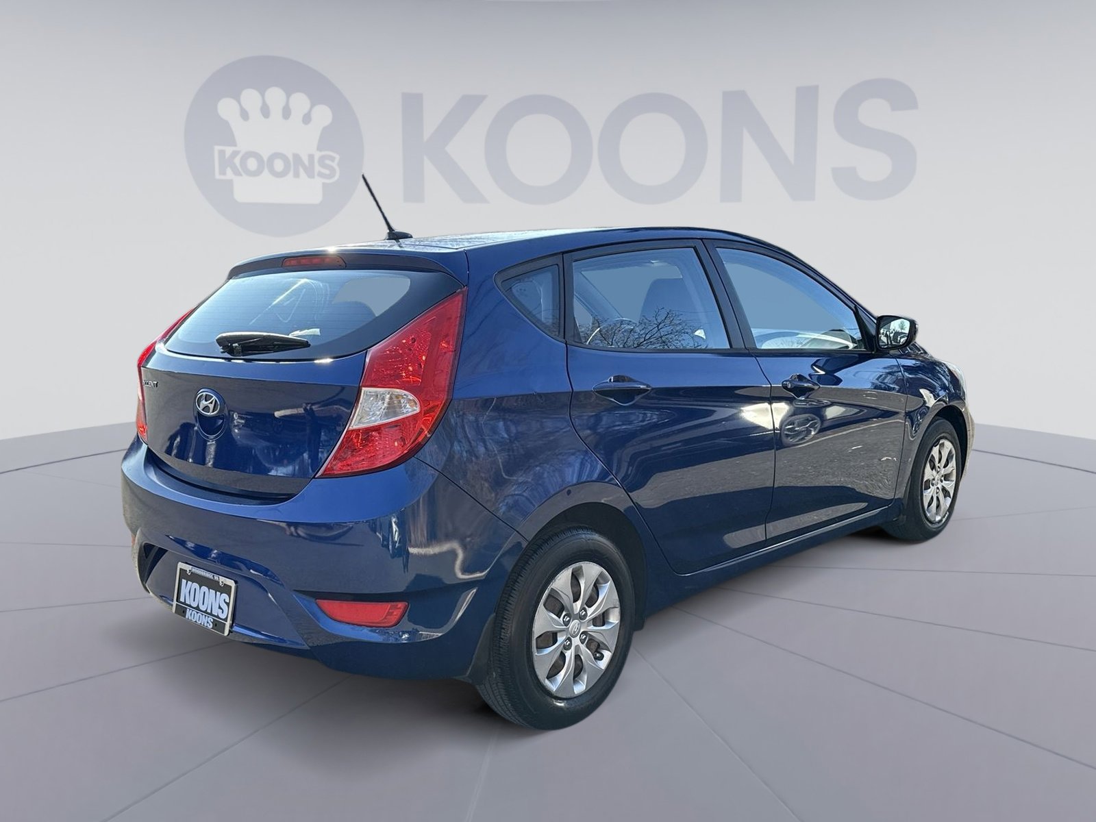 Used 2015 Hyundai Accent GS image 2