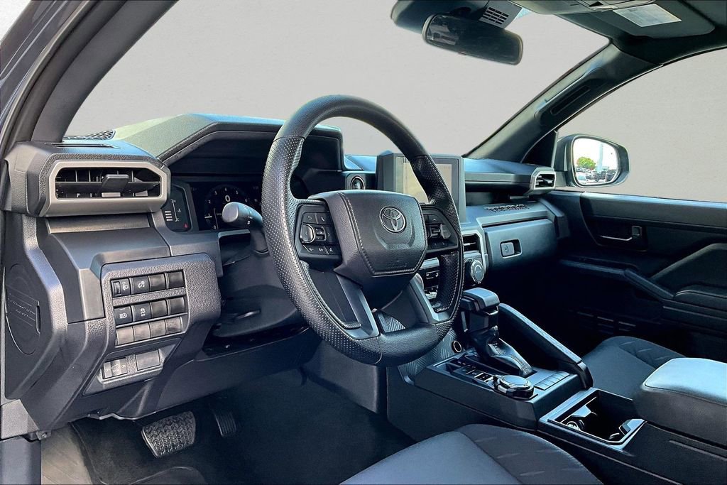 Certified 2025 Toyota Tacoma SR AWD/4WD image 18