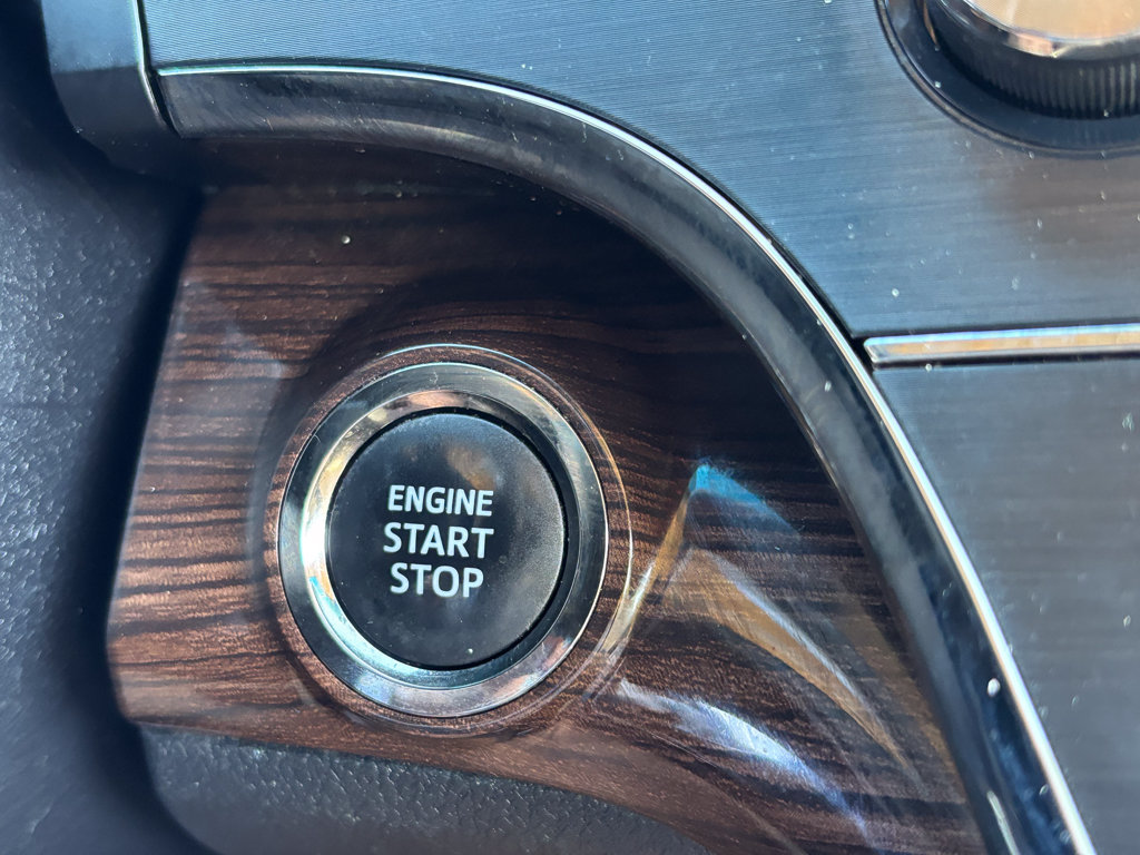 Used 2013 Toyota Avalon Limited FWD image 30