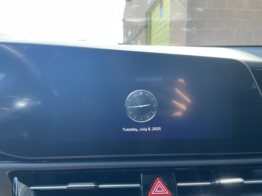 Used 2023 Kia Niro EX Touring image 43