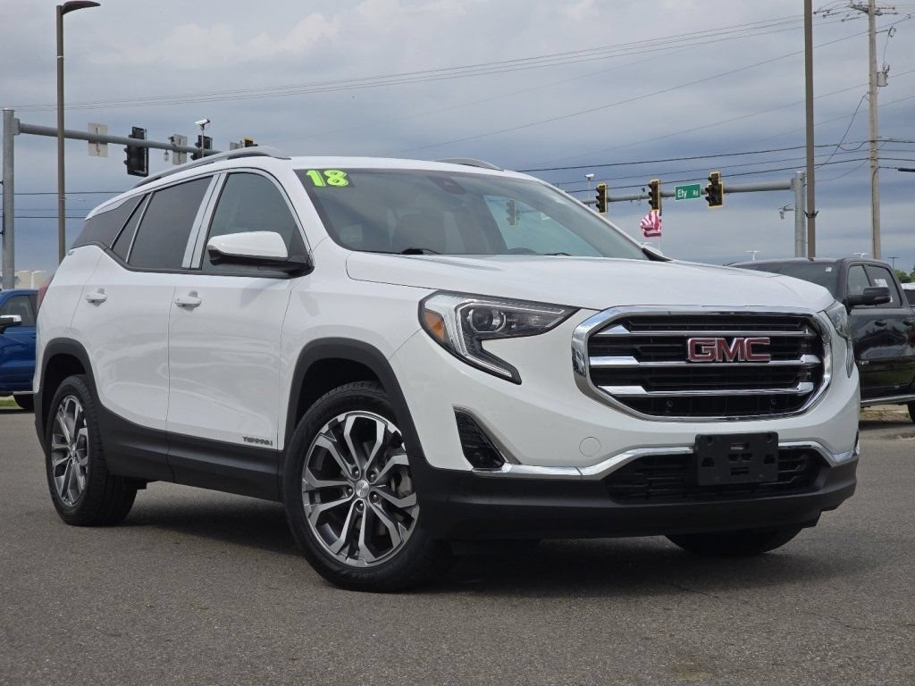 Used 2018 GMC Terrain SLT w/ Preferred Package FWD image 2