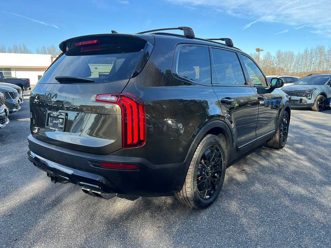 Used 2022 Kia Telluride SX w/ SX Prestige Package image 10