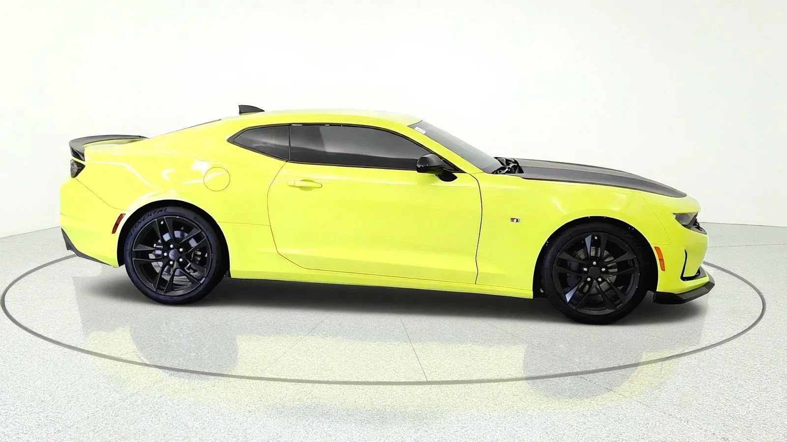 Used 2019 Chevrolet Camaro LT w/ 1LE Track Performance Package RWD image 10