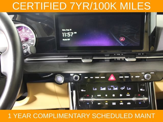 Used 2024 Kia Carnival EX FWD image 24