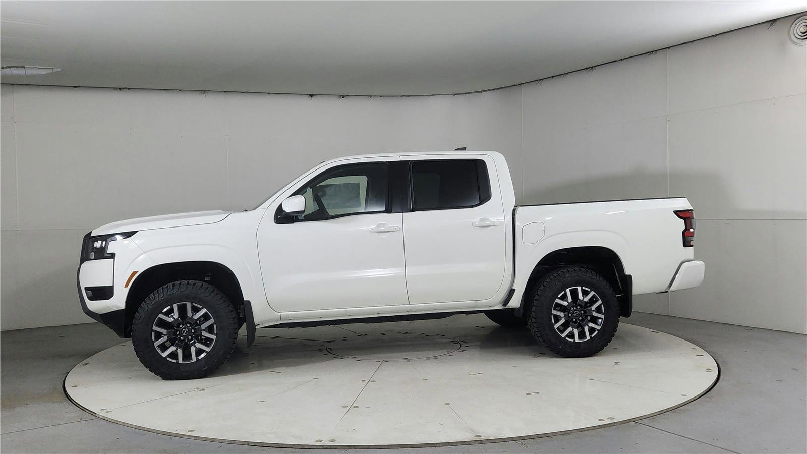 New 2026 Nissan Frontier SV w/ All-Weather Content Package image 4