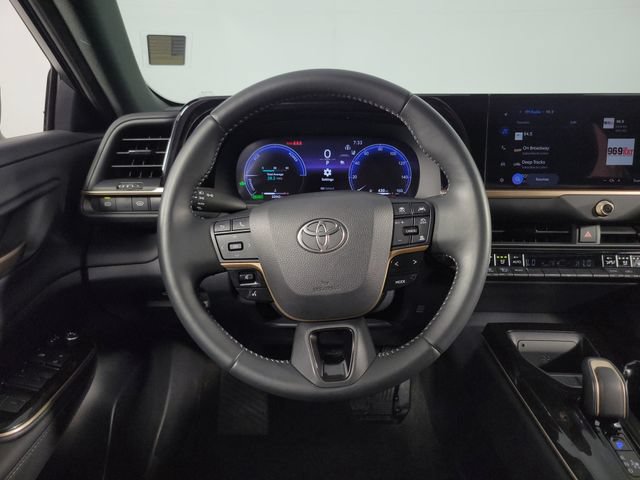 Used 2026 Toyota Crown AWD/4WD image 21