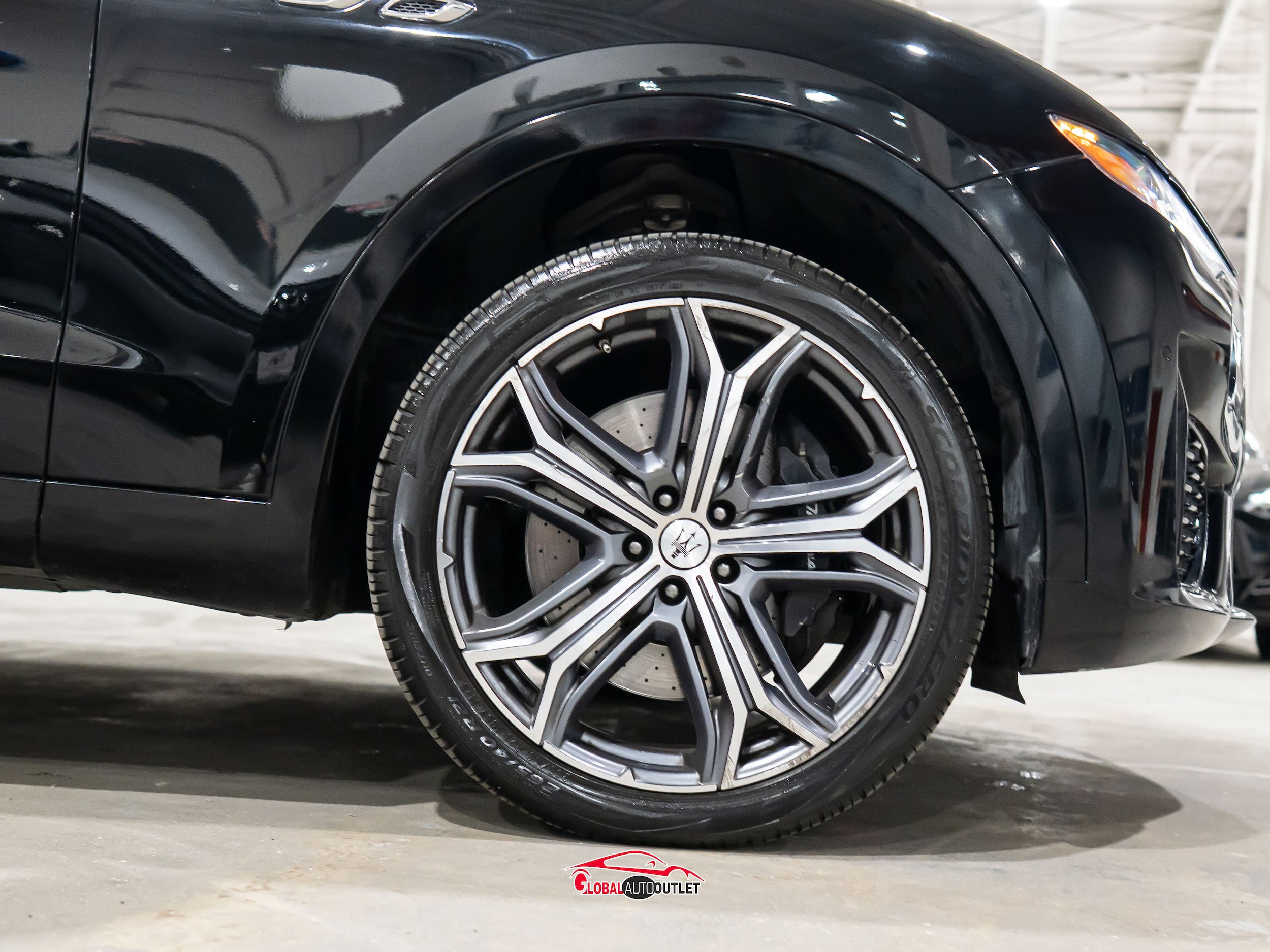 Used 2021 Maserati Levante S AWD/4WD image 9
