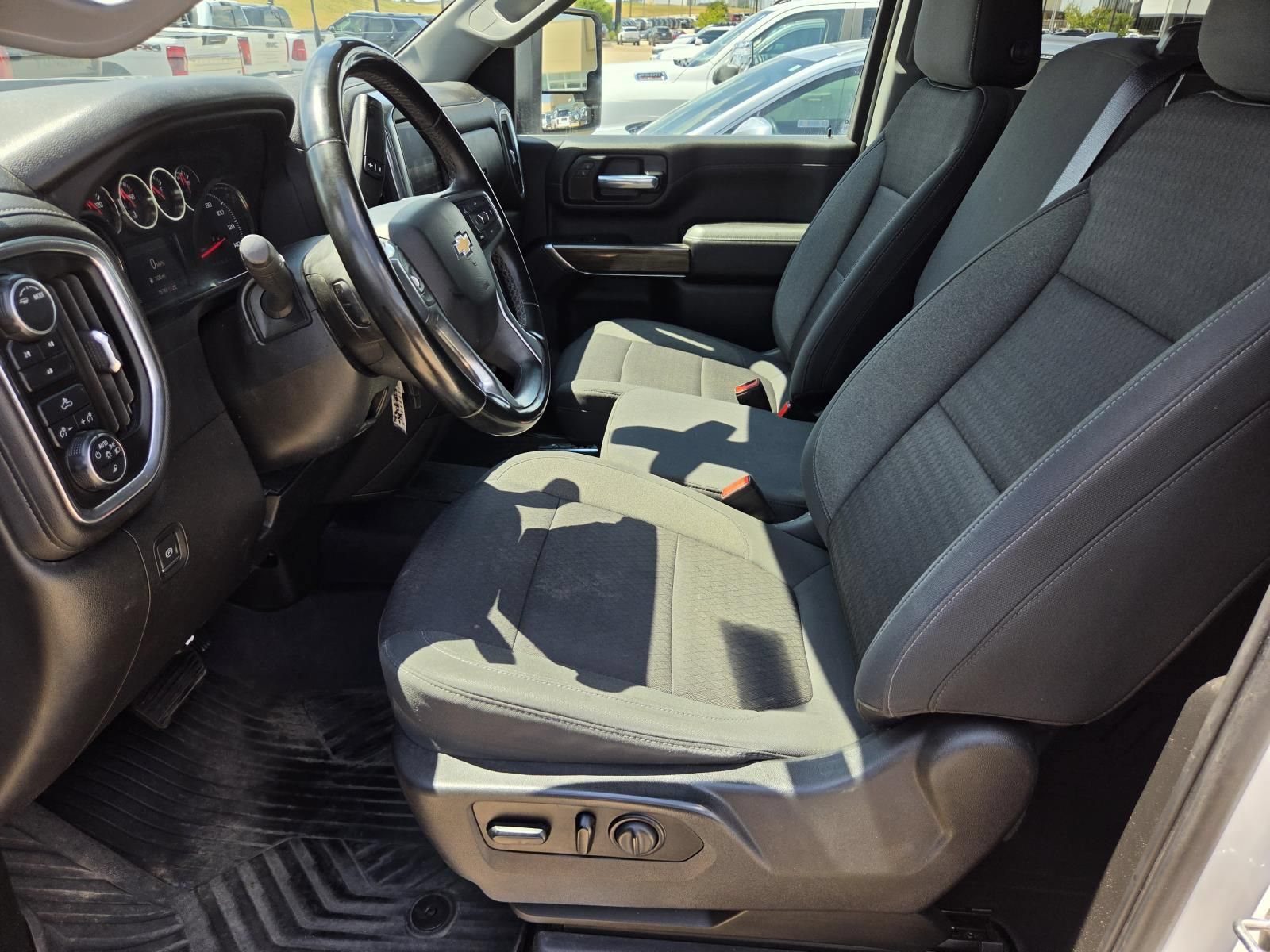 Used 2023 Chevrolet Silverado 2500 LT AWD/4WD image 17