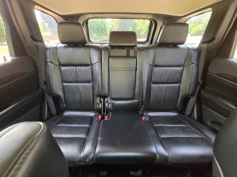 Used 2012 Jeep Grand Cherokee Laredo AWD/4WD image 15