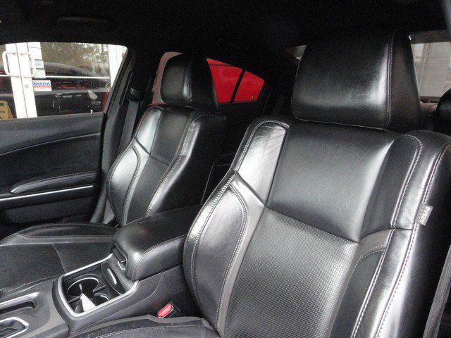 Used 2019 Dodge Charger SXT w/ Leather Interior Group image 12