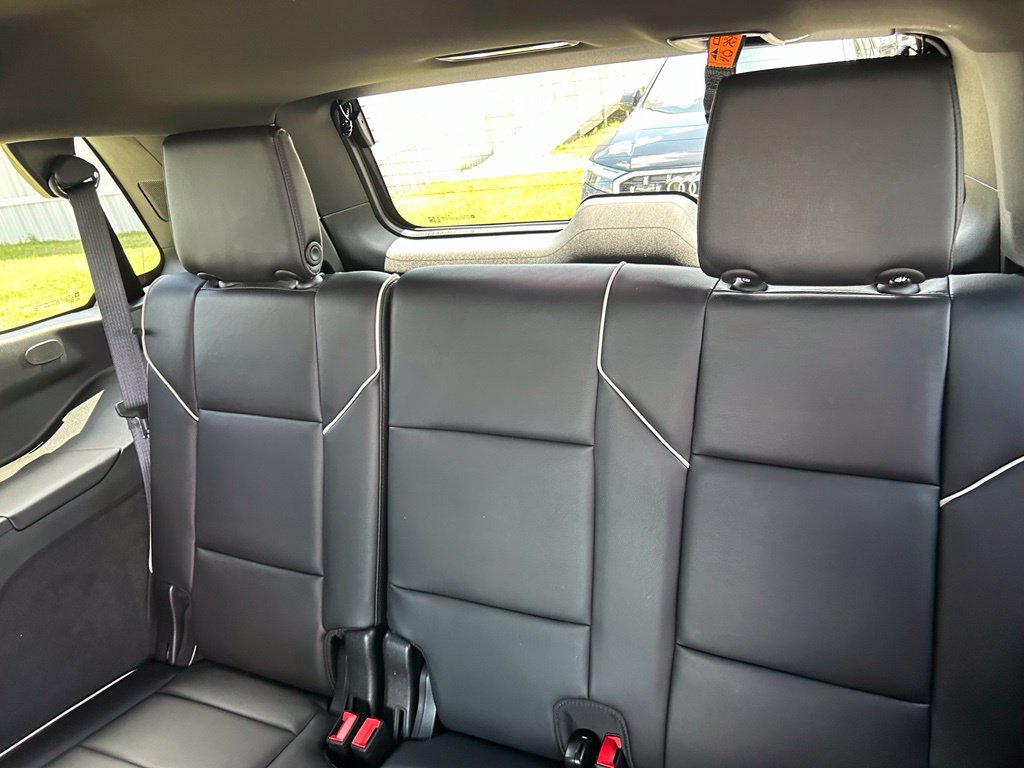 Used 2023 Cadillac Escalade Premium Luxury w/ LPO, Illumination Package AWD/4WD image 58