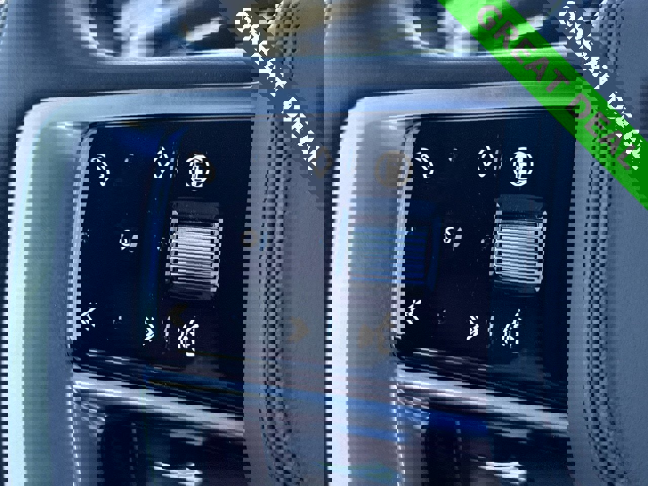 Used 2025 Land Rover Range Rover Long Wheelbase Autobiography image 16