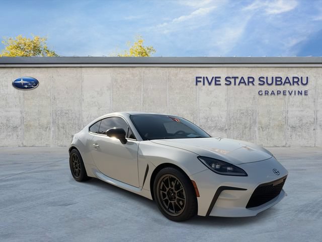 Used 2023 Toyota GR86 Premium RWD image 2