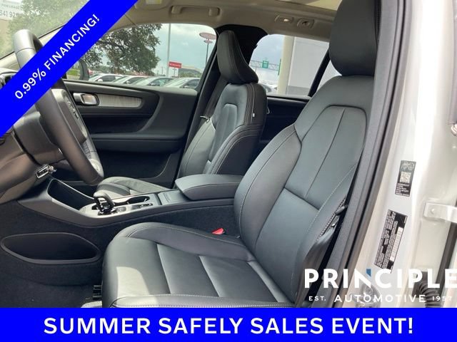 New 2026 Volvo XC40 B4 Core w/ Climate Package FWD image 15